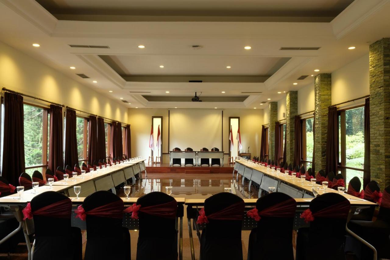 The Grand Hill Resort-Hotel 펀칵 외부 사진