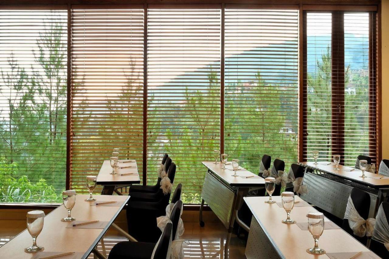 The Grand Hill Resort-Hotel 펀칵 외부 사진