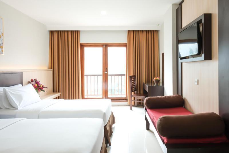 The Grand Hill Resort-Hotel 펀칵 외부 사진